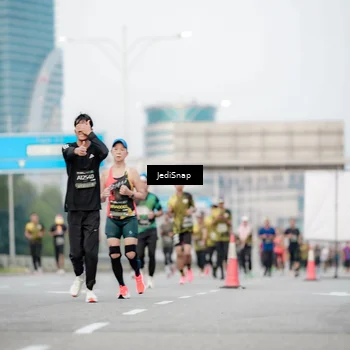 Runner Photo 6688514