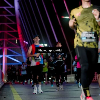 Runner Photo 6688534