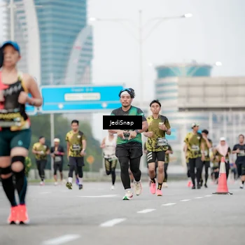 Runner Photo 6688539