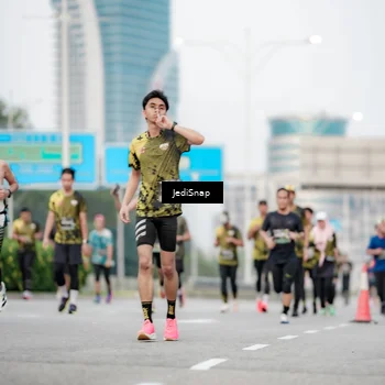 Runner Photo 6688614