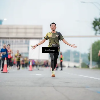 Runner Photo 6688640