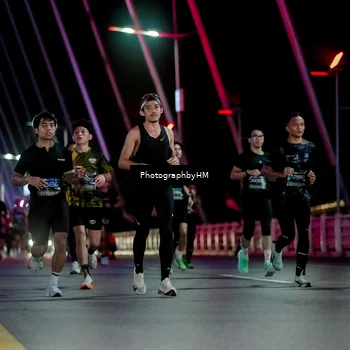 Runner Photo 6688674