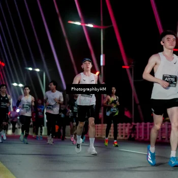 Runner Photo 6688743