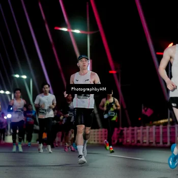 Runner Photo 6688747