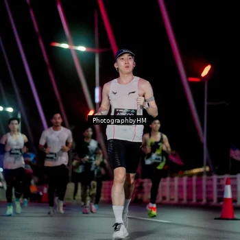 Runner Photo 6688756