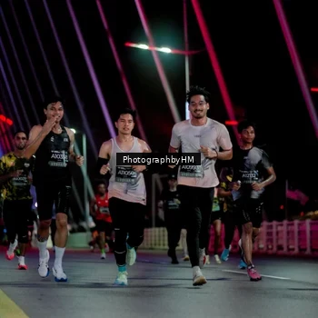 Runner Photo 6688763