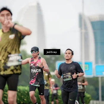 Runner Photo 6688783