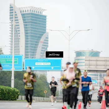 Runner Photo 6688793