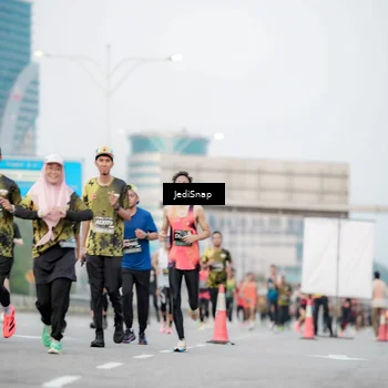 Runner Photo 6688834
