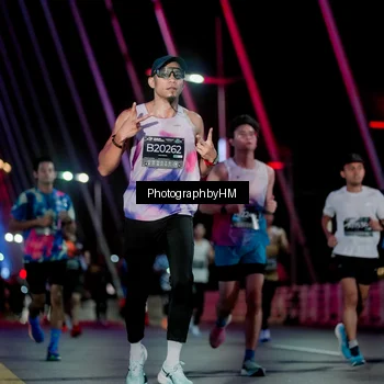 Runner Photo 6688875