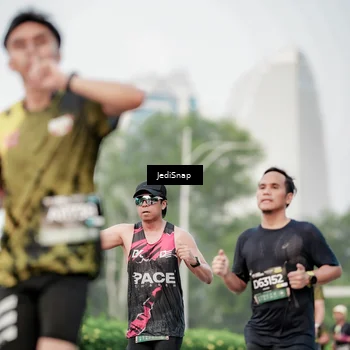 Runner Photo 6688881