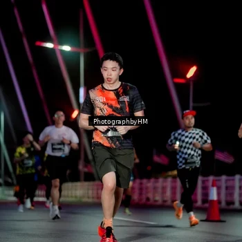 Runner Photo 6688892
