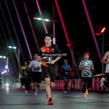 Runner Photo 6688893