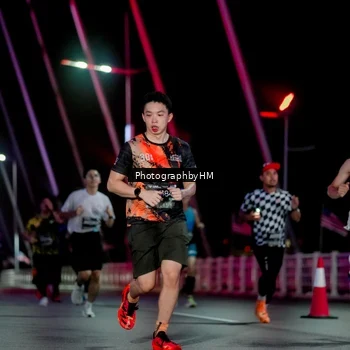 Runner Photo 6688898