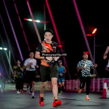 Runner Photo 6688903