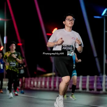 Runner Photo 6688923