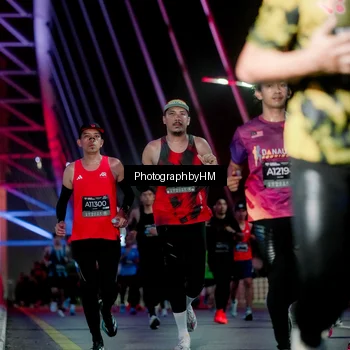 Runner Photo 6688992