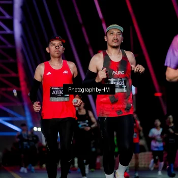Runner Photo 6688993
