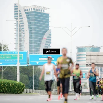 Runner Photo 6689101