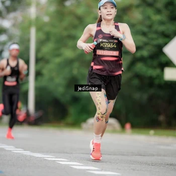 Runner Photo 6689339