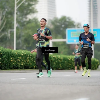 Runner Photo 6689466