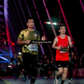 Runner Photo 6689484