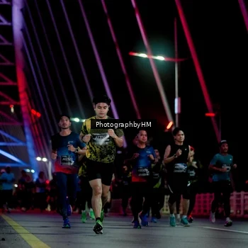 Runner Photo 6689493