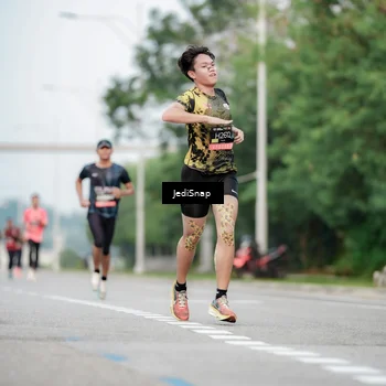 Runner Photo 6689526