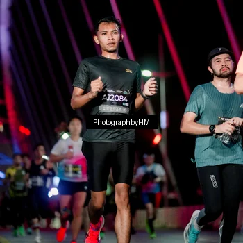Runner Photo 6689569