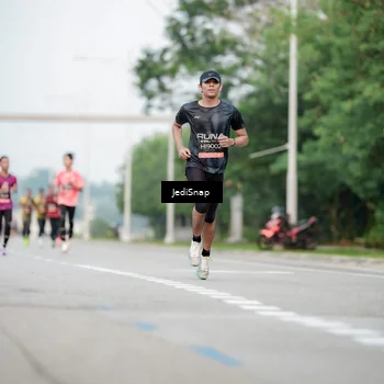 Runner Photo 6689570
