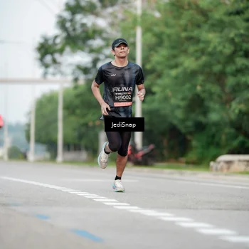 Runner Photo 6689596