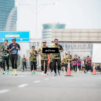 Runner Photo 6689612