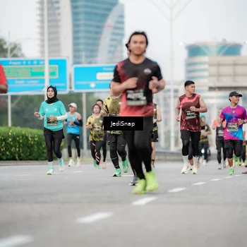 Runner Photo 6689641
