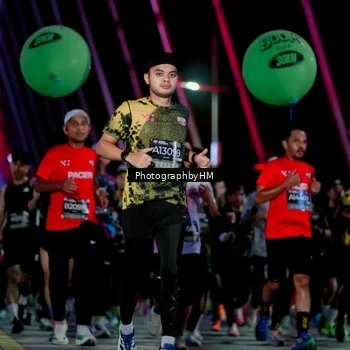 Runner Photo 6689715