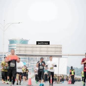 Runner Photo 6689716