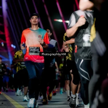Runner Photo 6689718