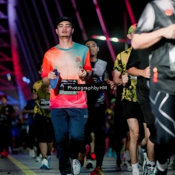 Runner Photo 6689723