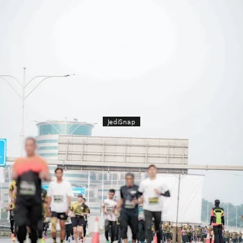 Runner Photo 6689746