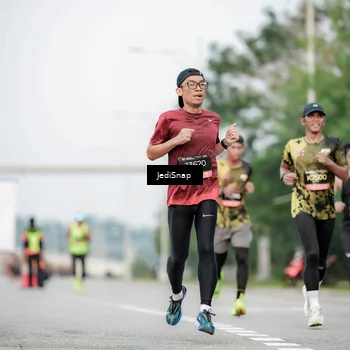 Runner Photo 6689759
