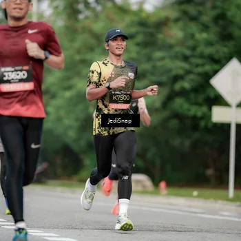 Runner Photo 6689786