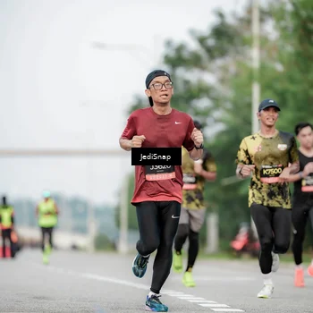 Runner Photo 6689797