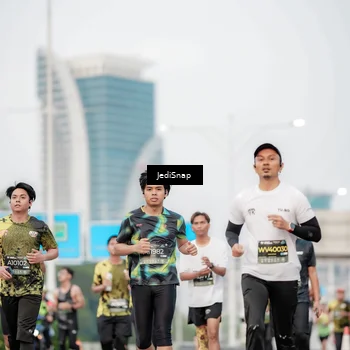 Runner Photo 6689816