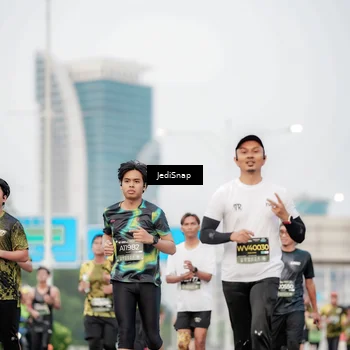 Runner Photo 6689825
