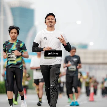 Runner Photo 6689840