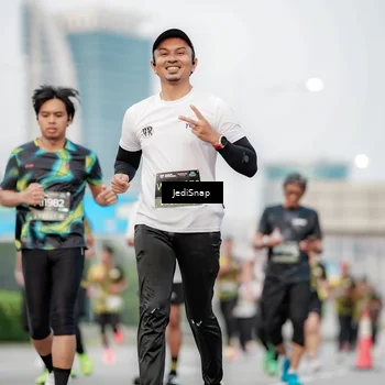 Runner Photo 6689845