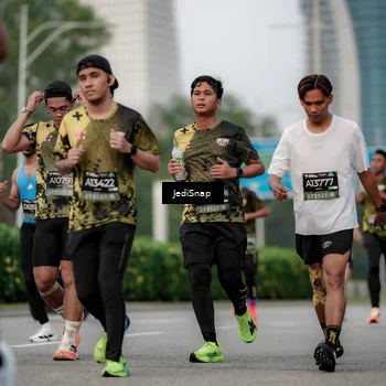 Runner Photo 6689848