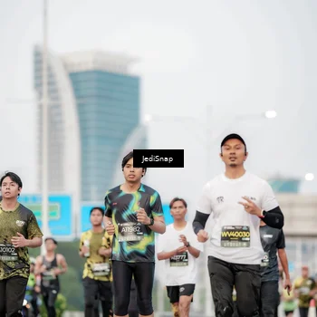 Runner Photo 6689858