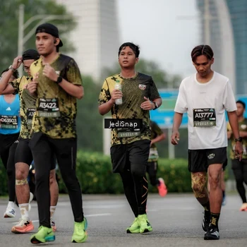 Runner Photo 6689859