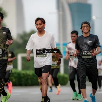 Runner Photo 6689880