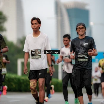 Runner Photo 6689888